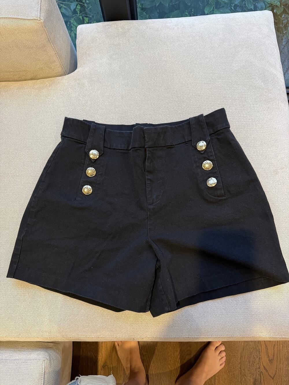 Lilly Pulitzer Sailor Shorts Cotton Blend w Gold Buttons 14 EUC Slight Stretch